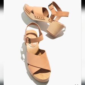 Madewell The Johanna Crisscross Clog Sandal in Leather